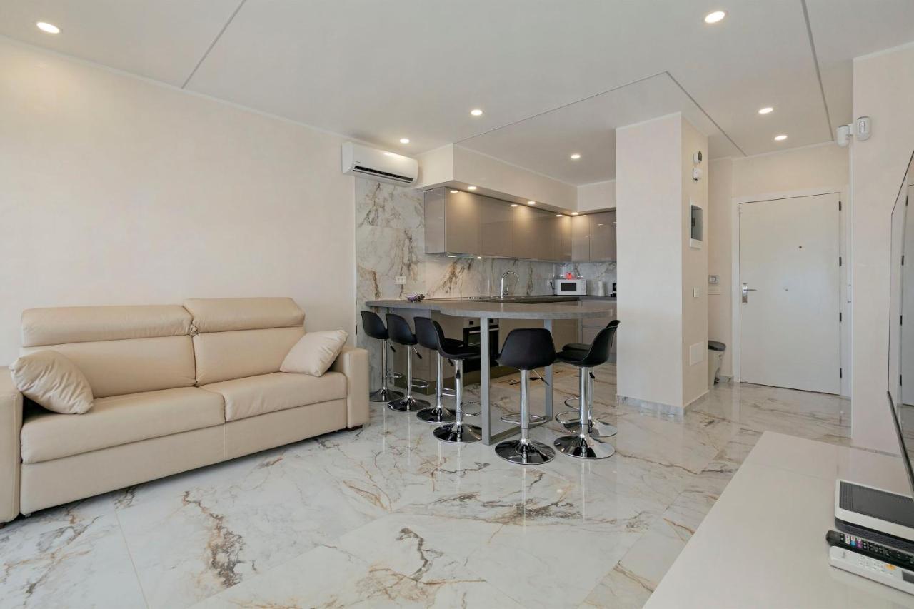 Flore Residence 阿德耶 外观 照片