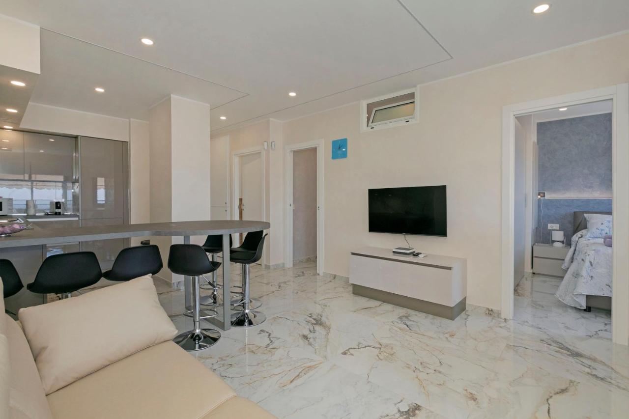 Flore Residence 阿德耶 外观 照片